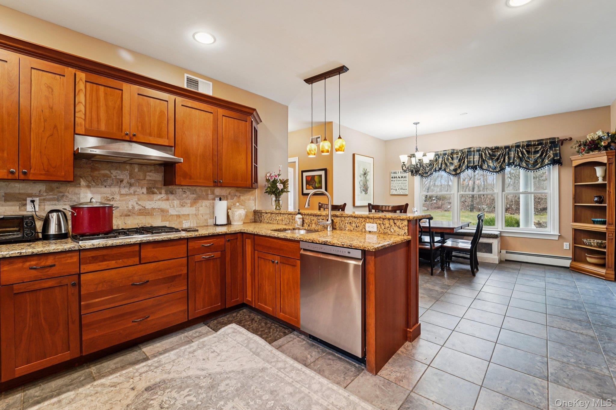 Single Family Navajo Trail Rockland County, NY 10974, MLS-967313-15