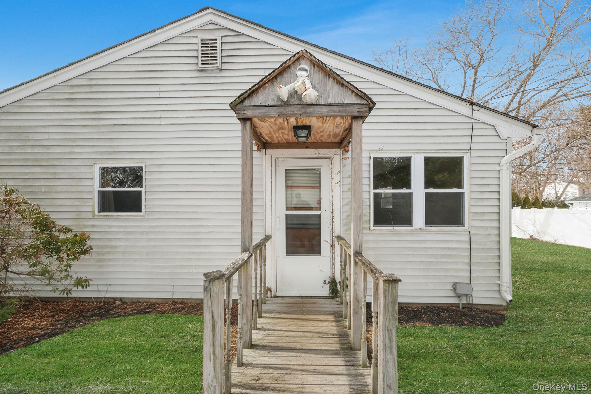 Single Family Morton  Suffolk County, NY 11776, MLS-967326-4