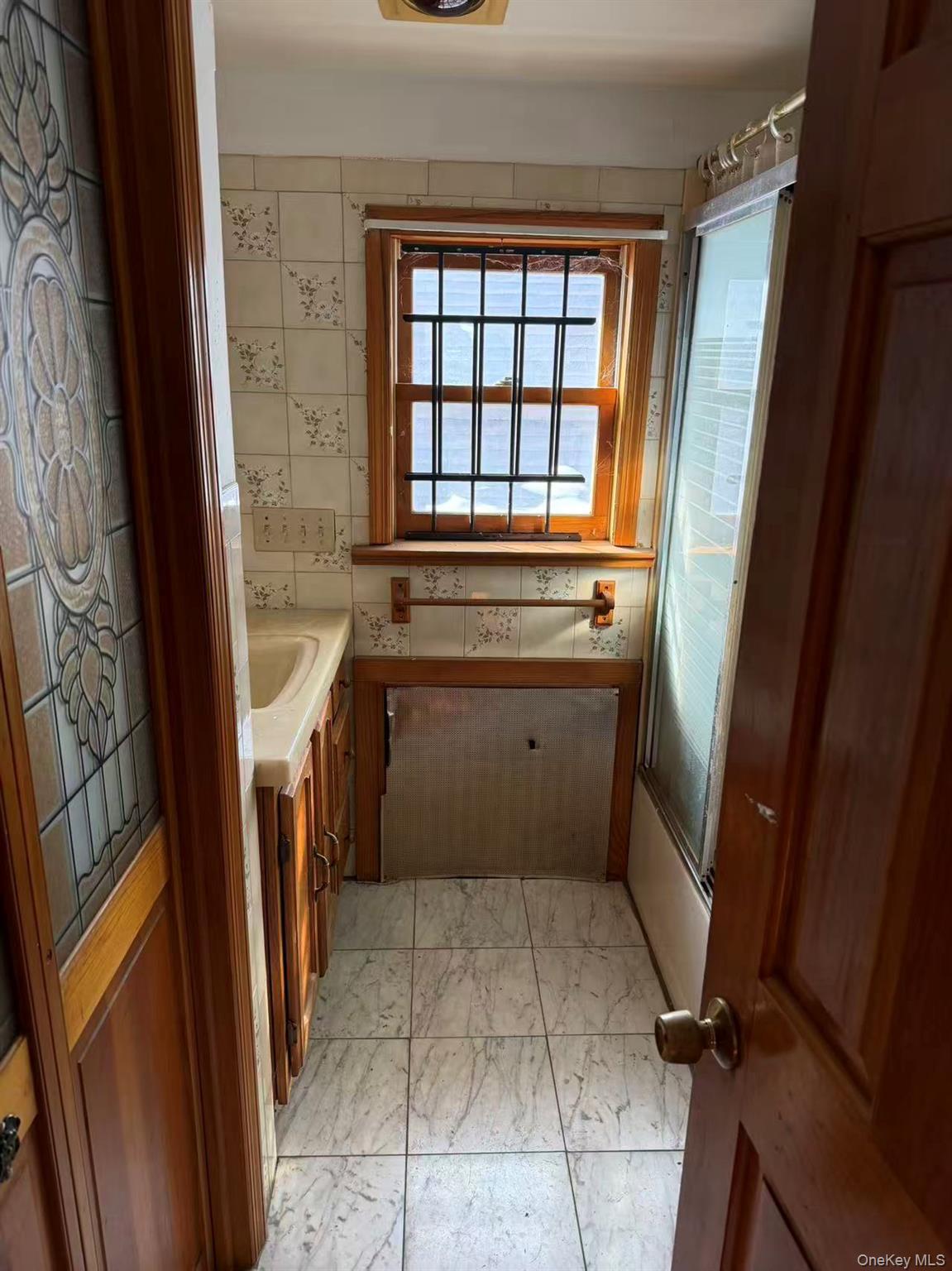 Single Family Castleton  Staten Island, NY 10302, MLS-967338-3