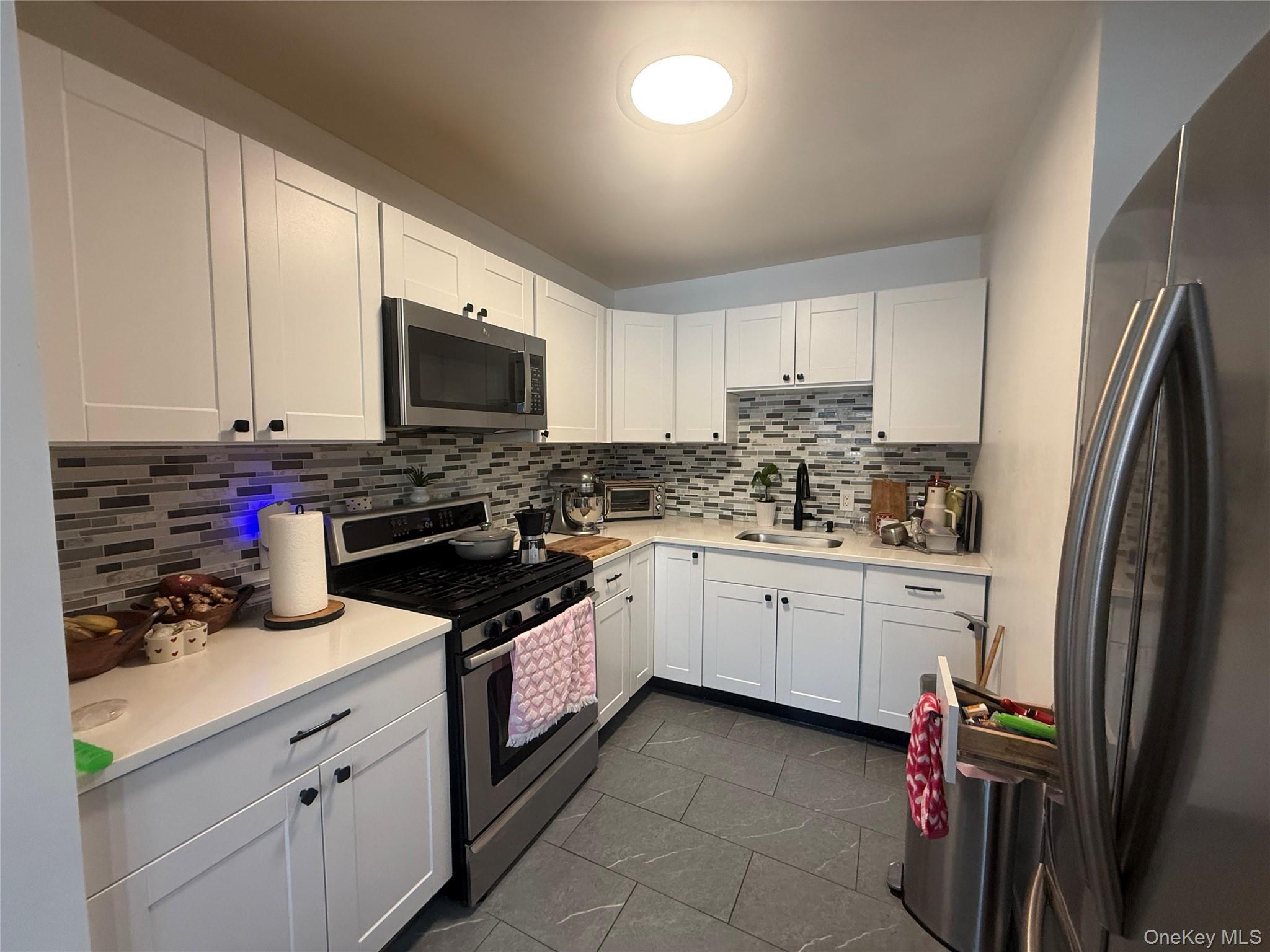 Single Family Arthur  Bronx, NY 10457, MLS-967342-4