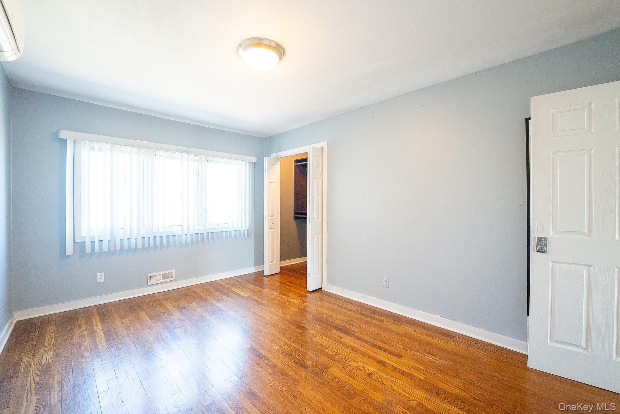 Single Family Powells Cove  Queens, NY 11357, MLS-967345-10