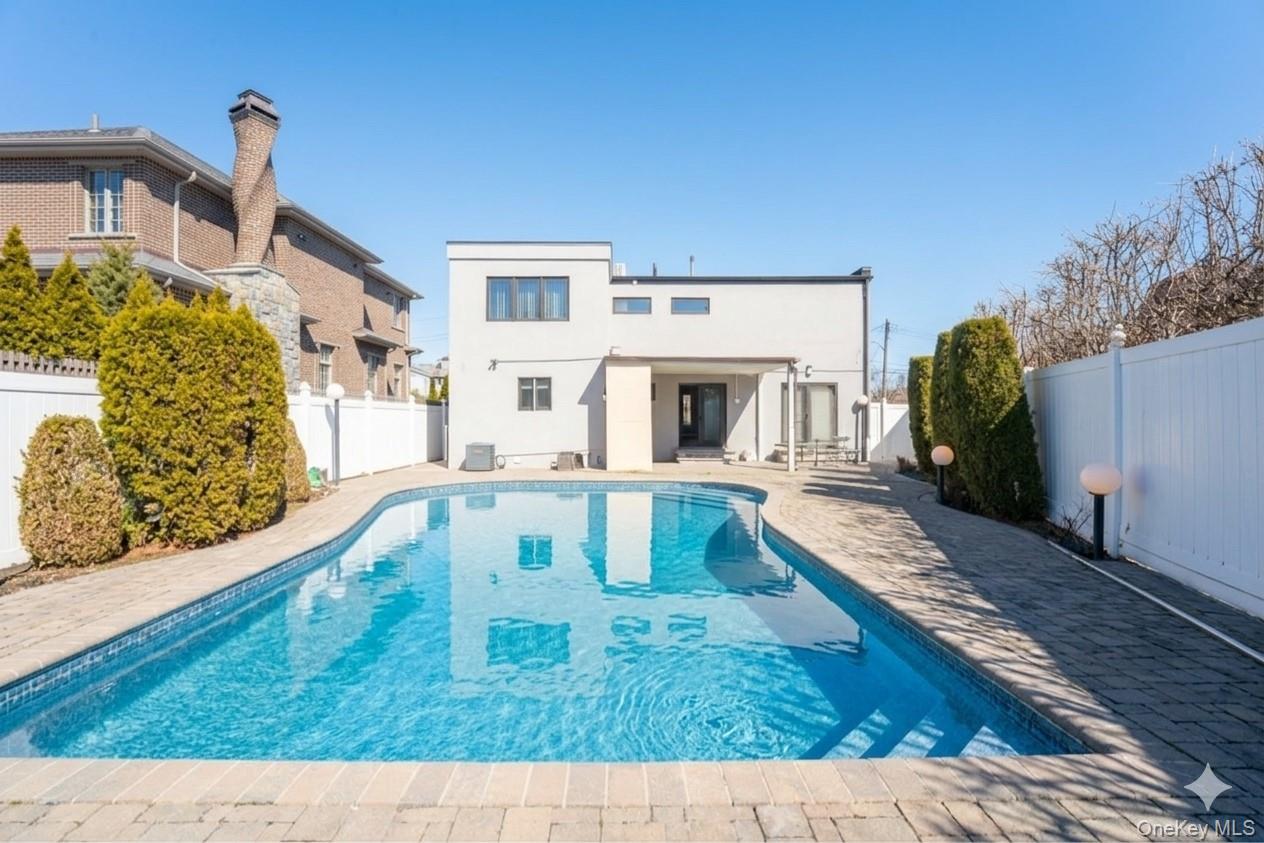 Single Family Powells Cove  Queens, NY 11357, MLS-967345-20