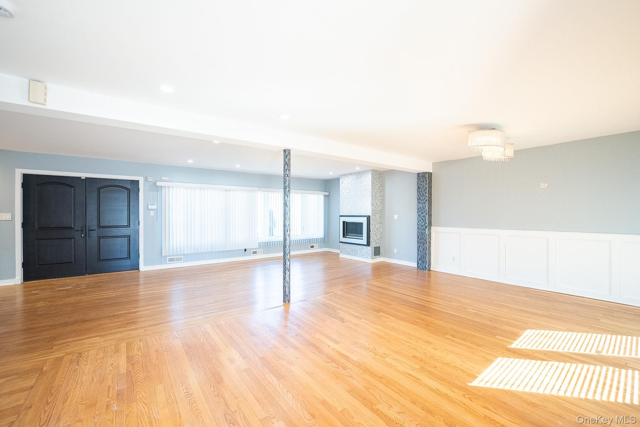 Single Family Powells Cove  Queens, NY 11357, MLS-967345-3