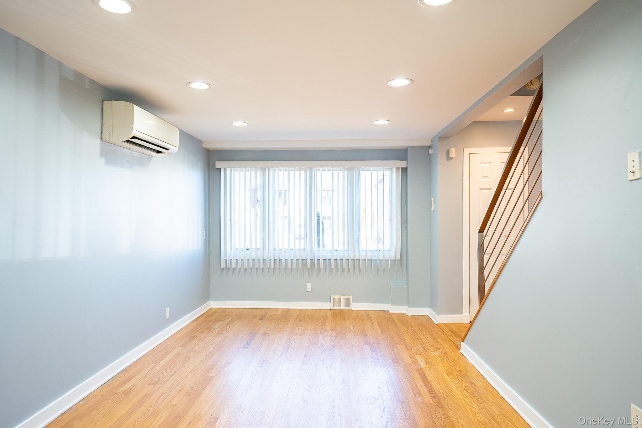 Single Family Powells Cove  Queens, NY 11357, MLS-967345-5