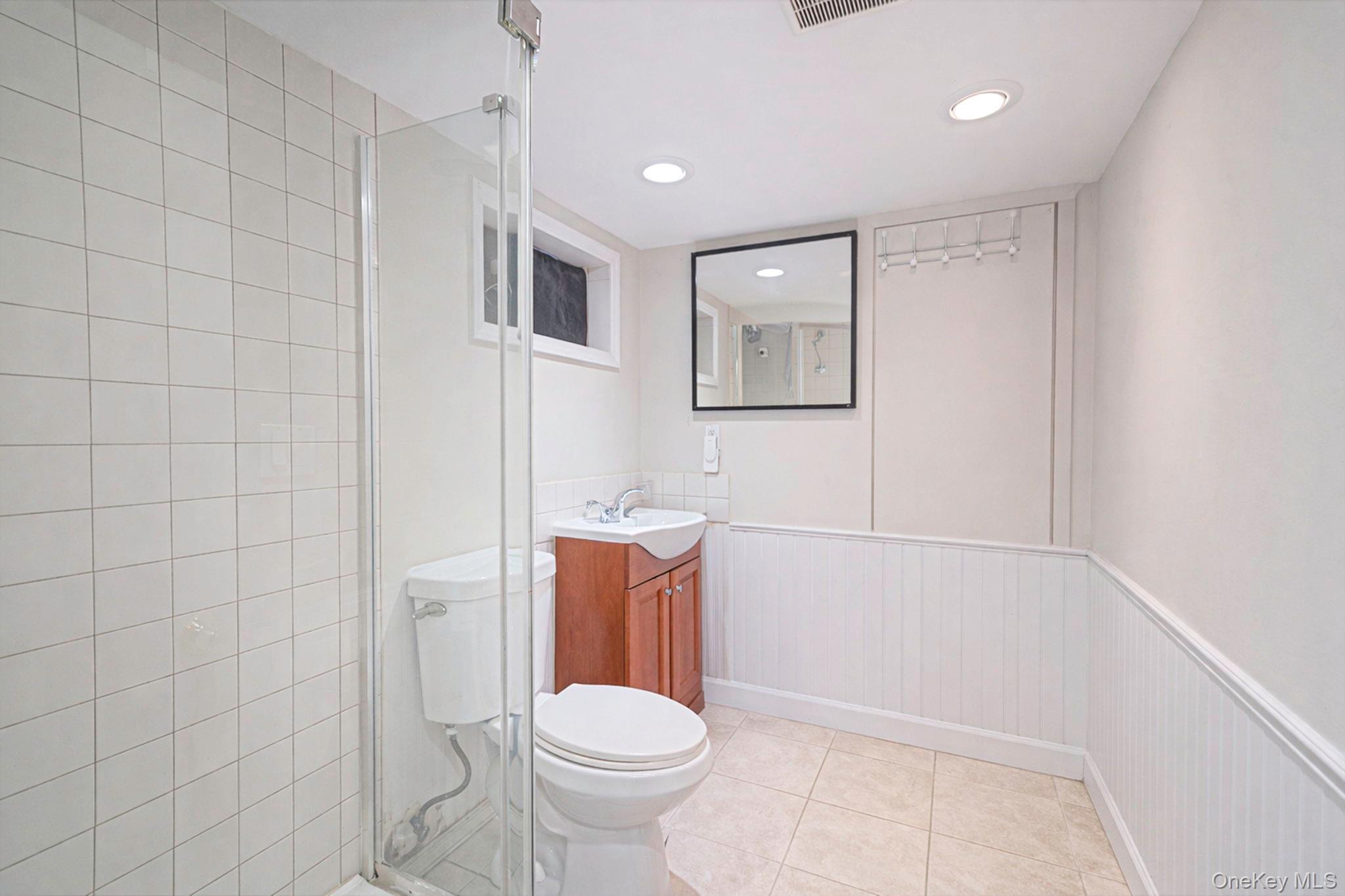 Single Family New Suffolk County, NY 11725, MLS-967355-11