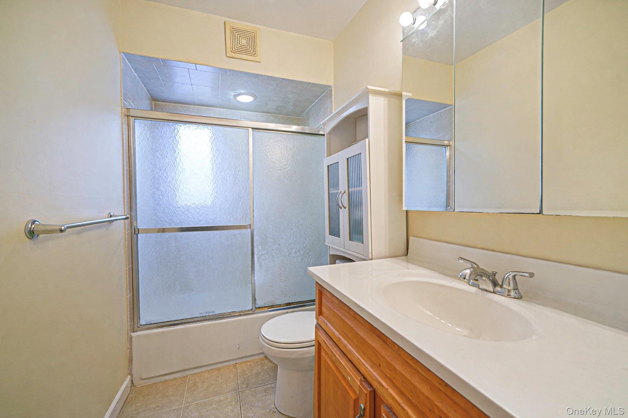 Single Family New Suffolk County, NY 11725, MLS-967355-5