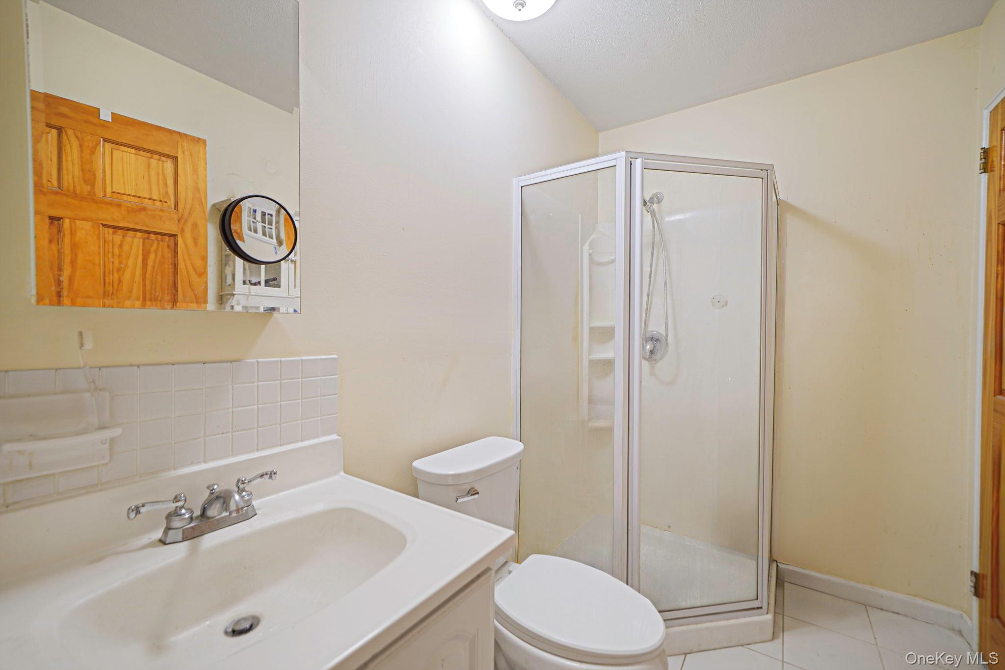 Single Family New Suffolk County, NY 11725, MLS-967355-9