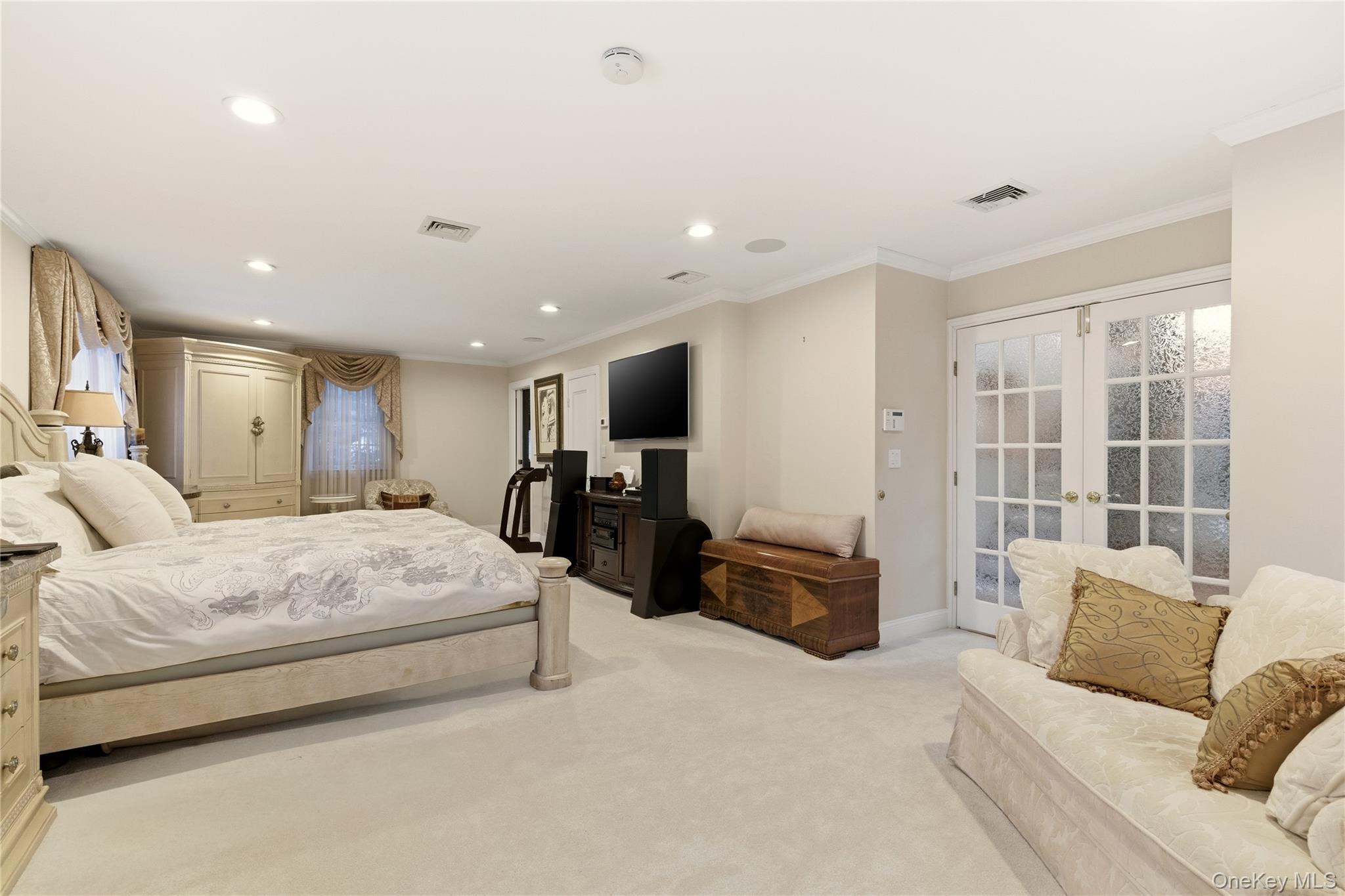 Single Family Friendly Road Nassau County, NY 11771, MLS-967360-21