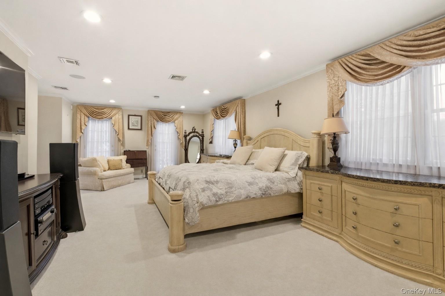 Single Family Friendly Road Nassau County, NY 11771, MLS-967360-22