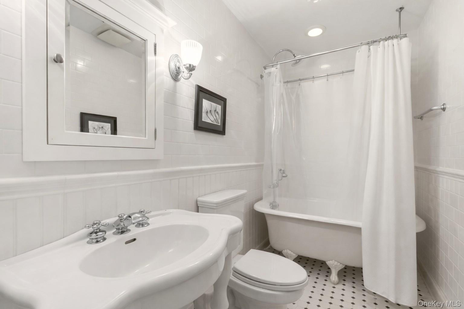 Single Family Friendly Road Nassau County, NY 11771, MLS-967360-28