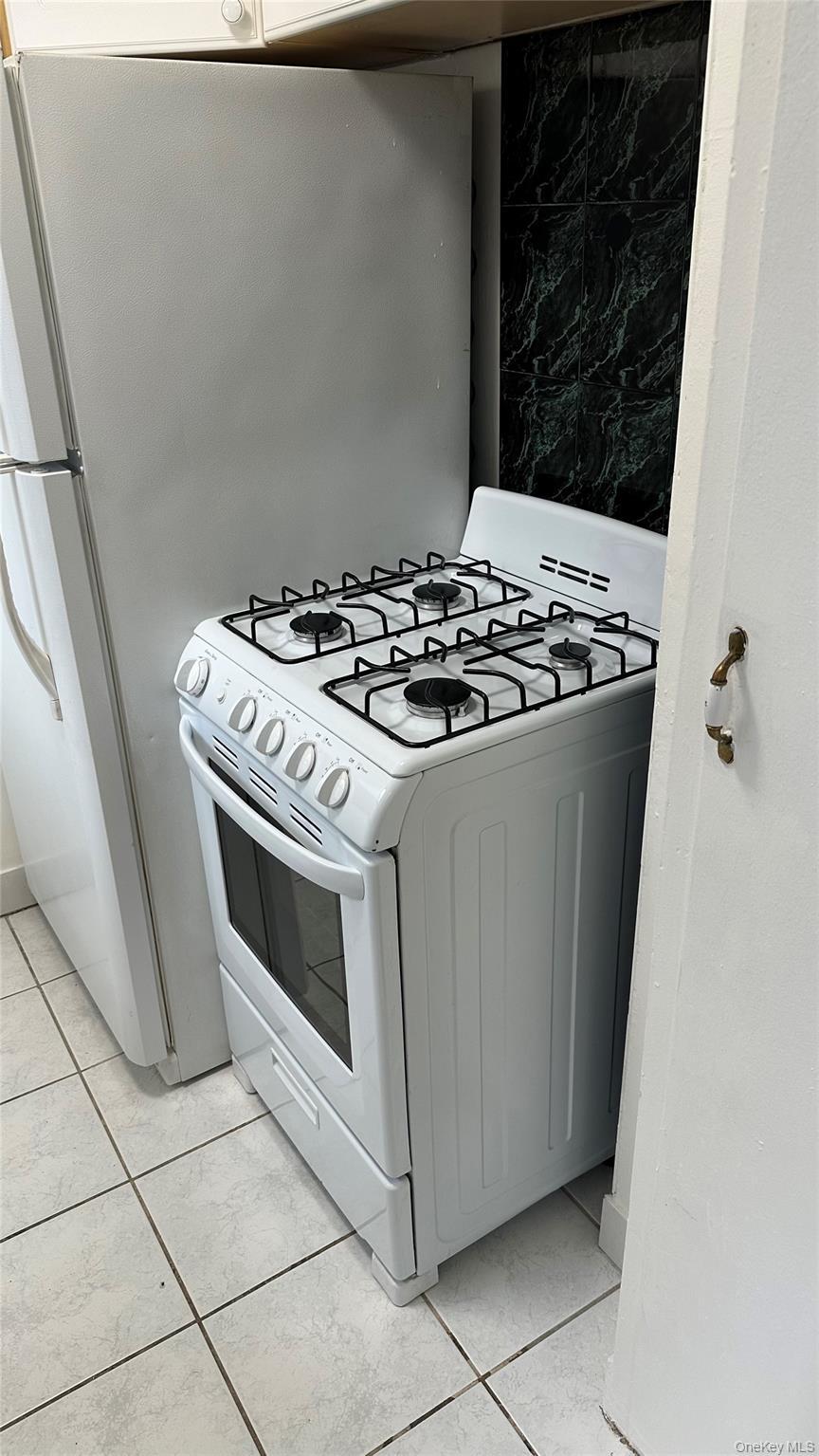 Coop 64th Avenue Queens, NY 11374, MLS-967361-21