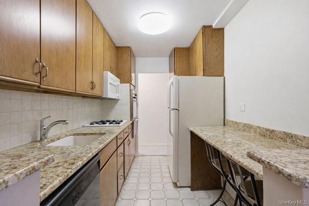 Coop 151st  Queens, NY 11414, MLS-967372-4