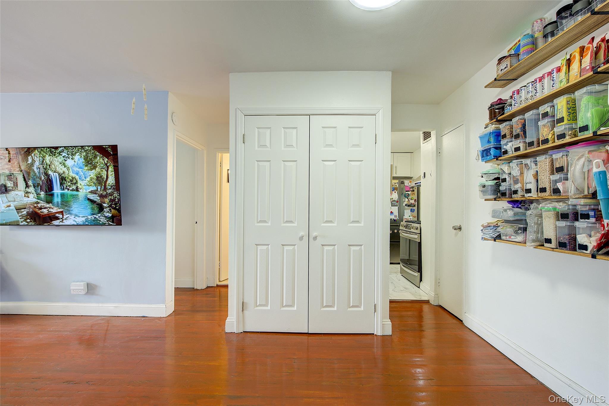 Coop Vietor  Queens, NY 11373, MLS-967394-5