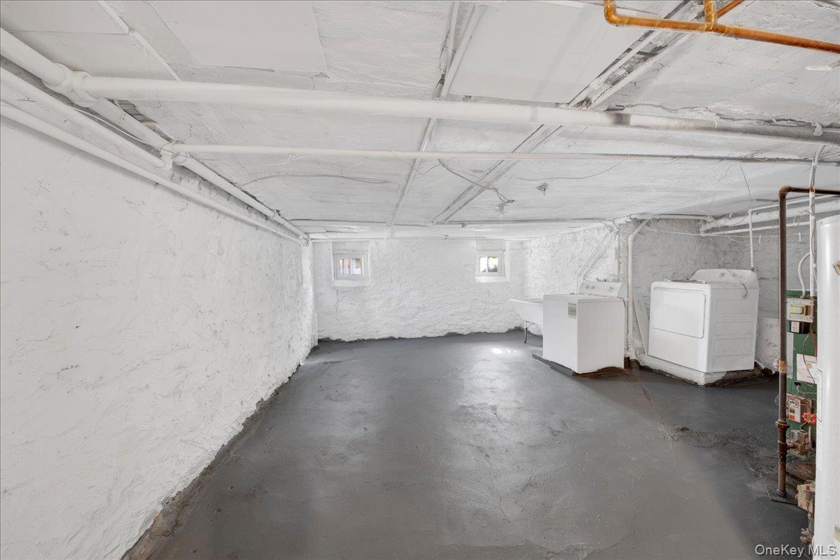 Single Family Mersereau  Westchester County, NY 10553, MLS-967407-23