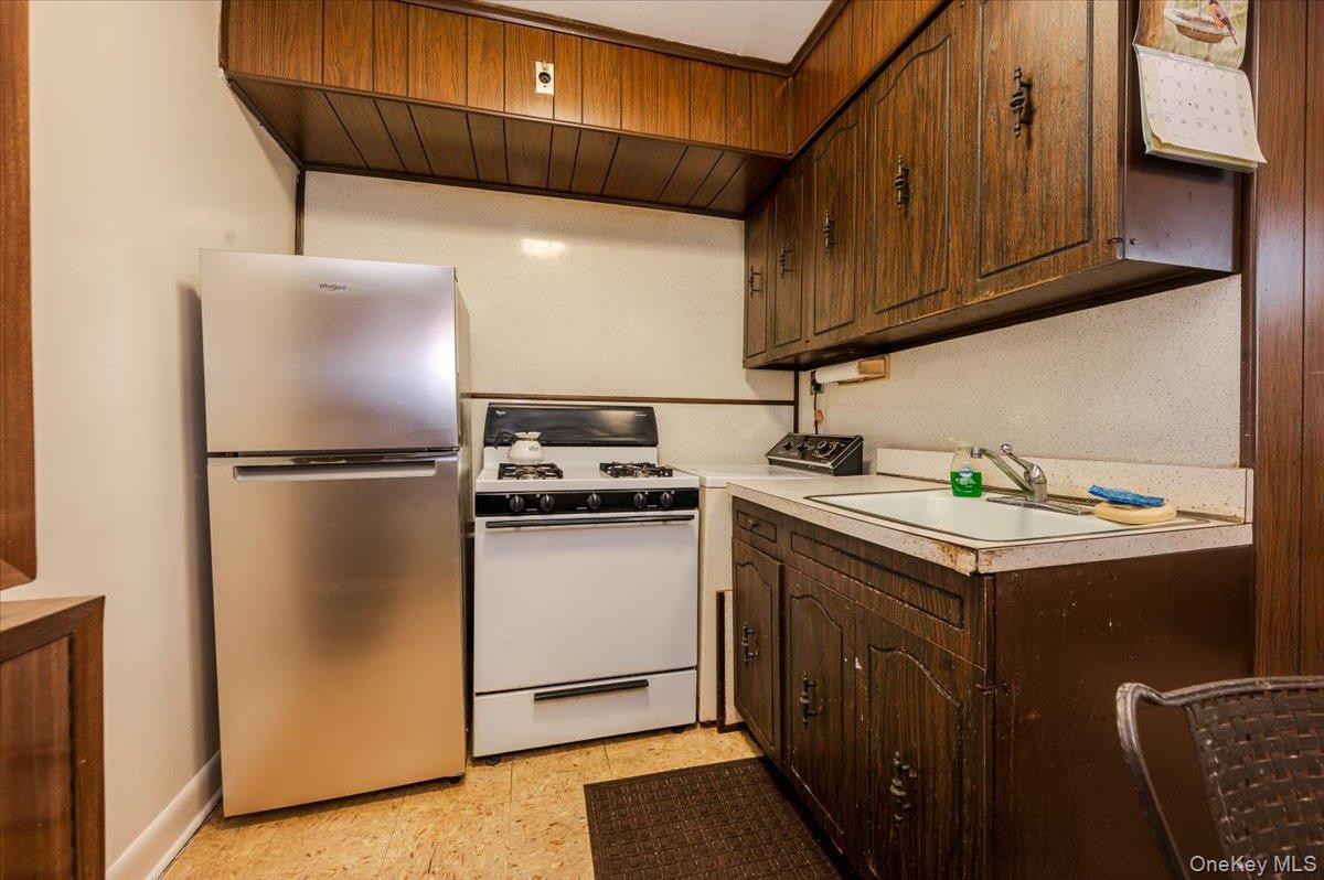 Single Family Brinsmade  Bronx, NY 10465, MLS-967411-17