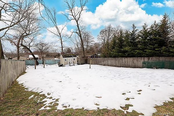 Single Family Oakdale  Suffolk County, NY 11784, MLS-967431-19