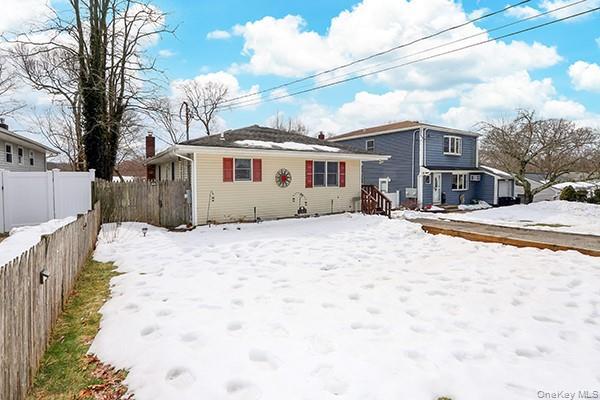 Single Family Oakdale  Suffolk County, NY 11784, MLS-967431-2