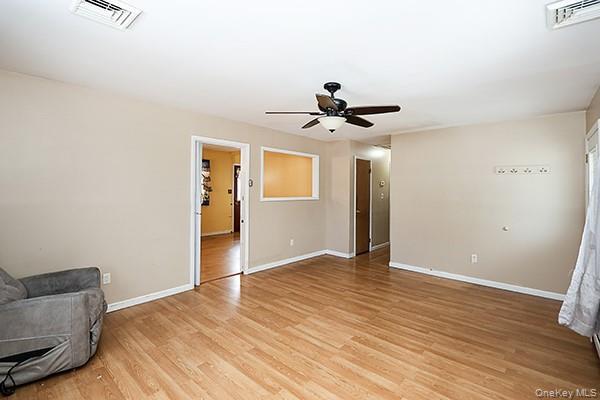 Single Family Oakdale  Suffolk County, NY 11784, MLS-967431-7