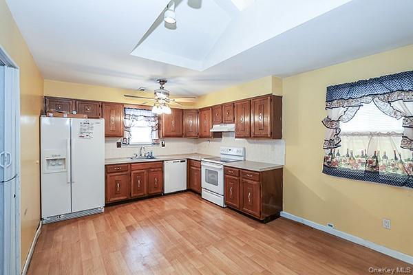 Single Family Oakdale  Suffolk County, NY 11784, MLS-967431-8