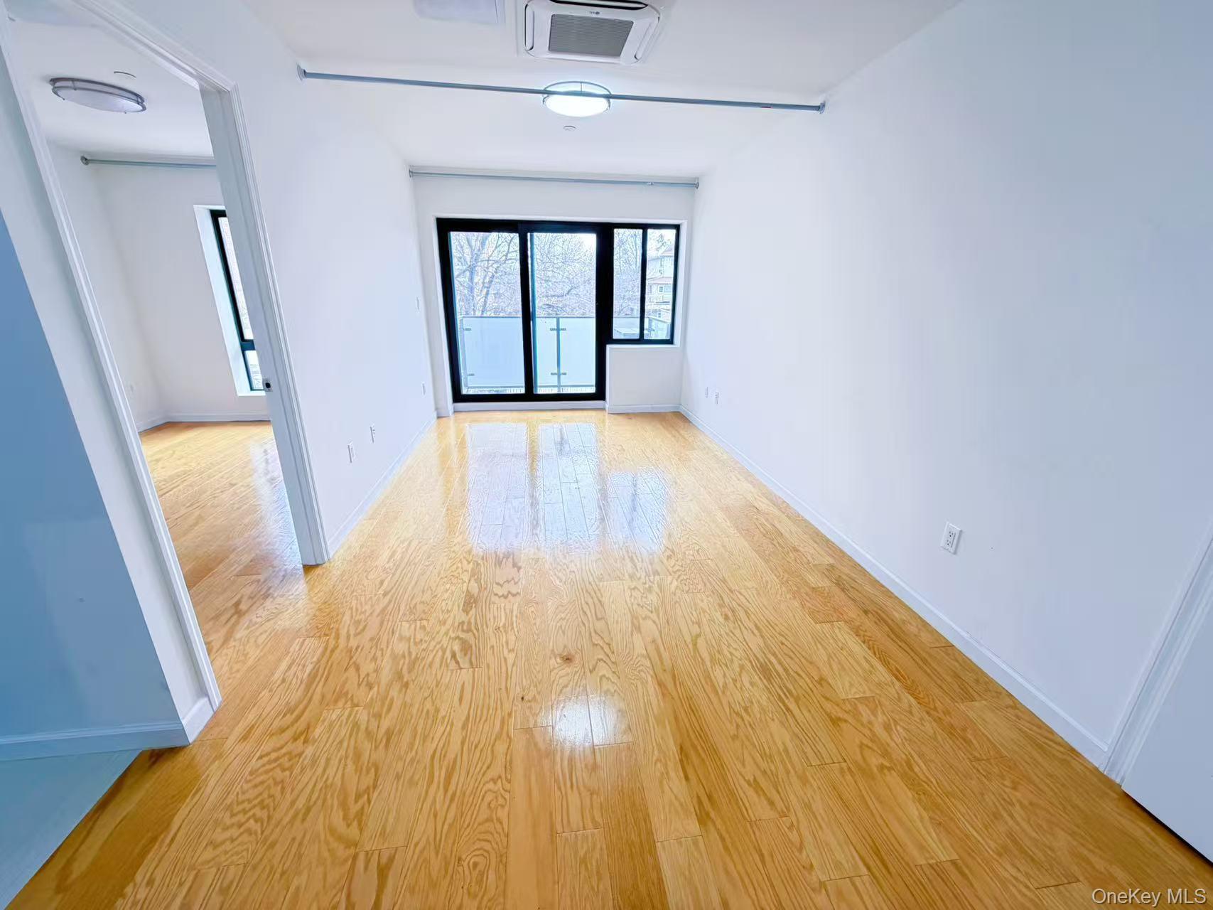 Condo Parsons  Queens, NY 11355, MLS-967446-5