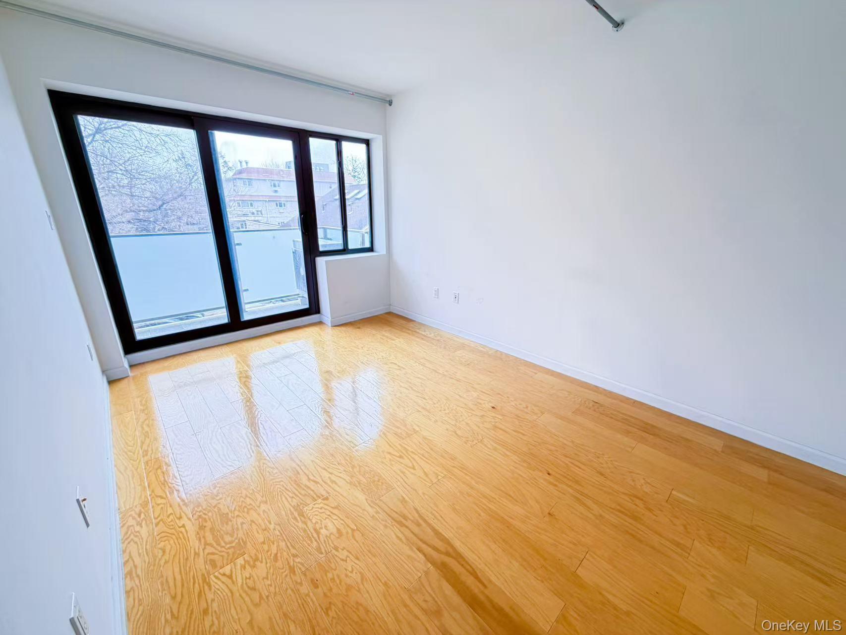 Condo Parsons  Queens, NY 11355, MLS-967446-6