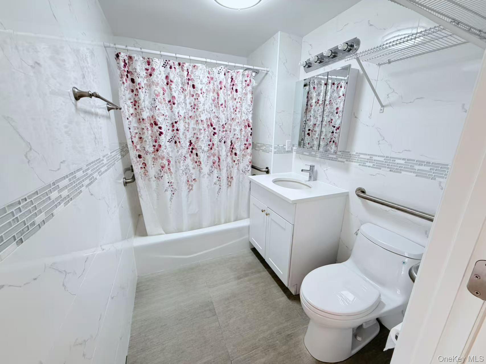 Condo Parsons  Queens, NY 11355, MLS-967446-8