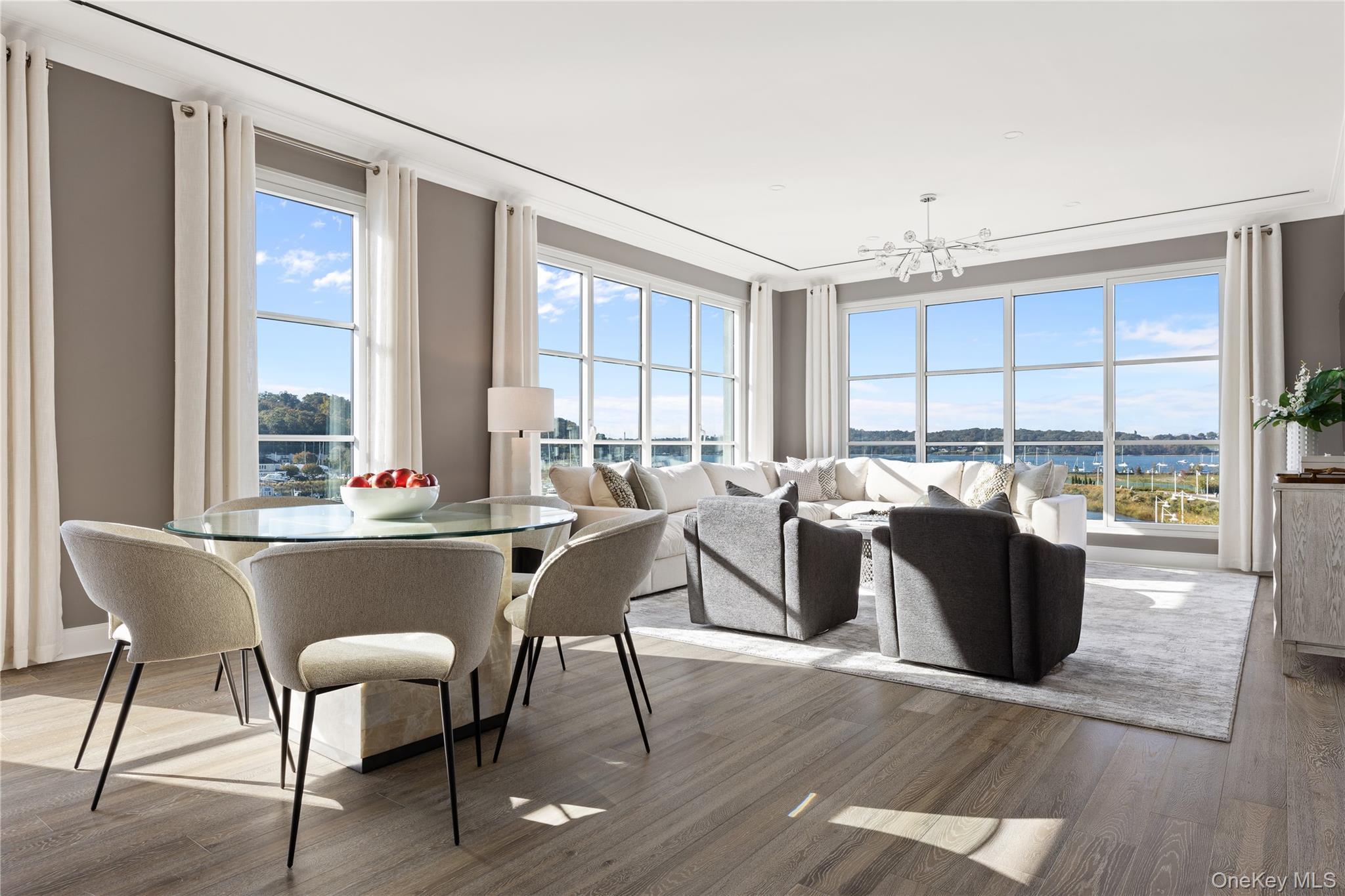 Condo Garvies Point  Nassau County, NY 11542, MLS-967473-12