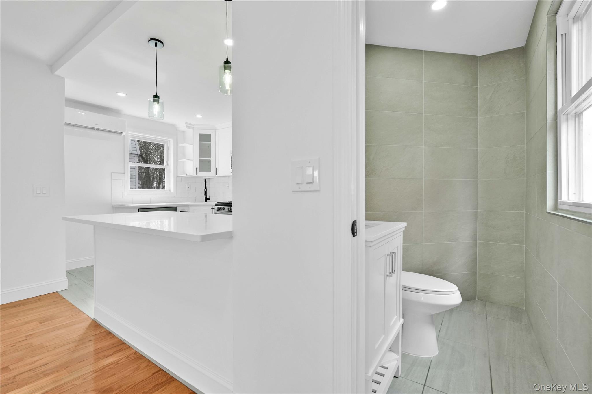 Single Family 191st  Queens, NY 11413, MLS-967476-23