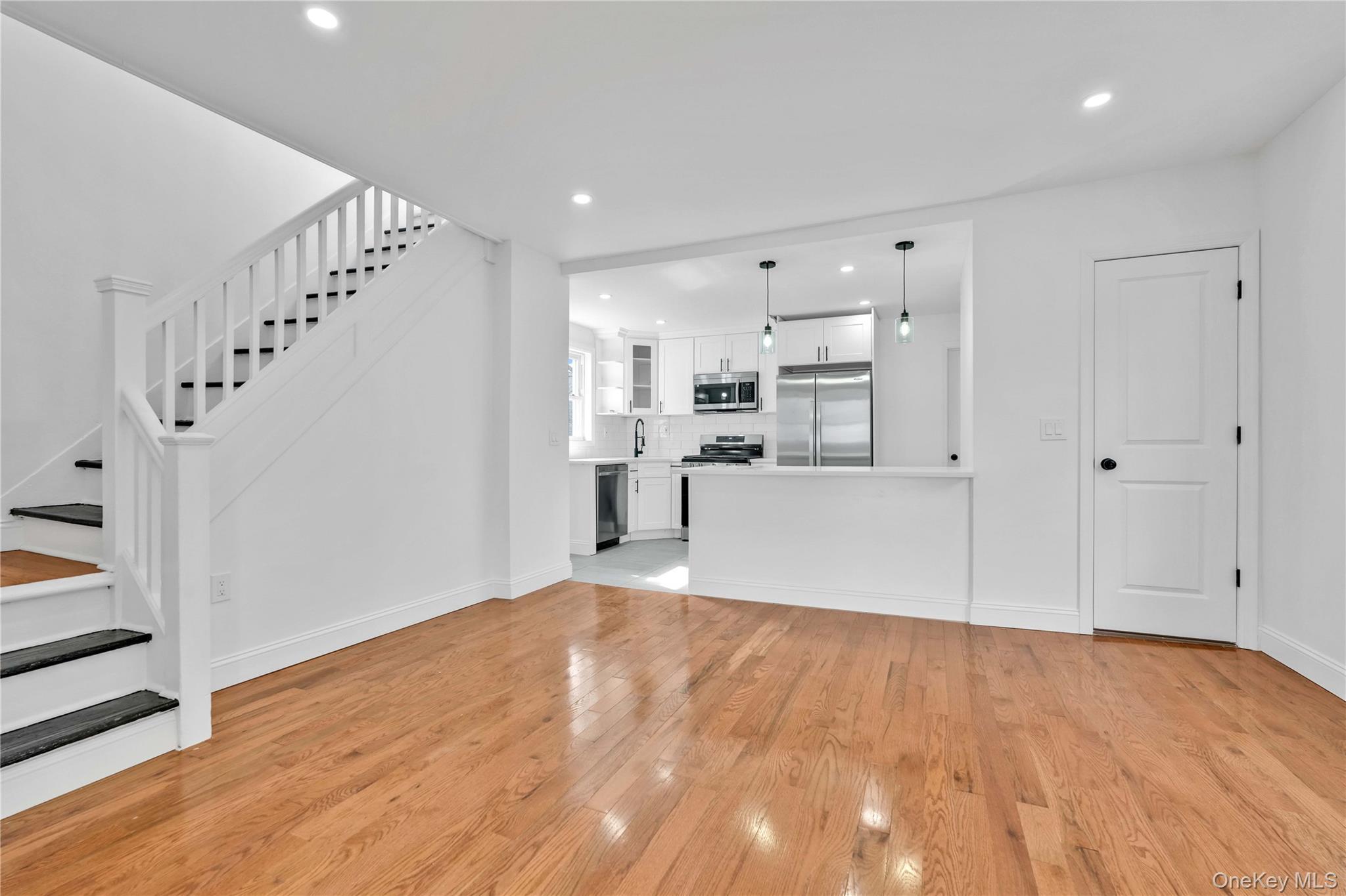 Single Family 191st  Queens, NY 11413, MLS-967476-24