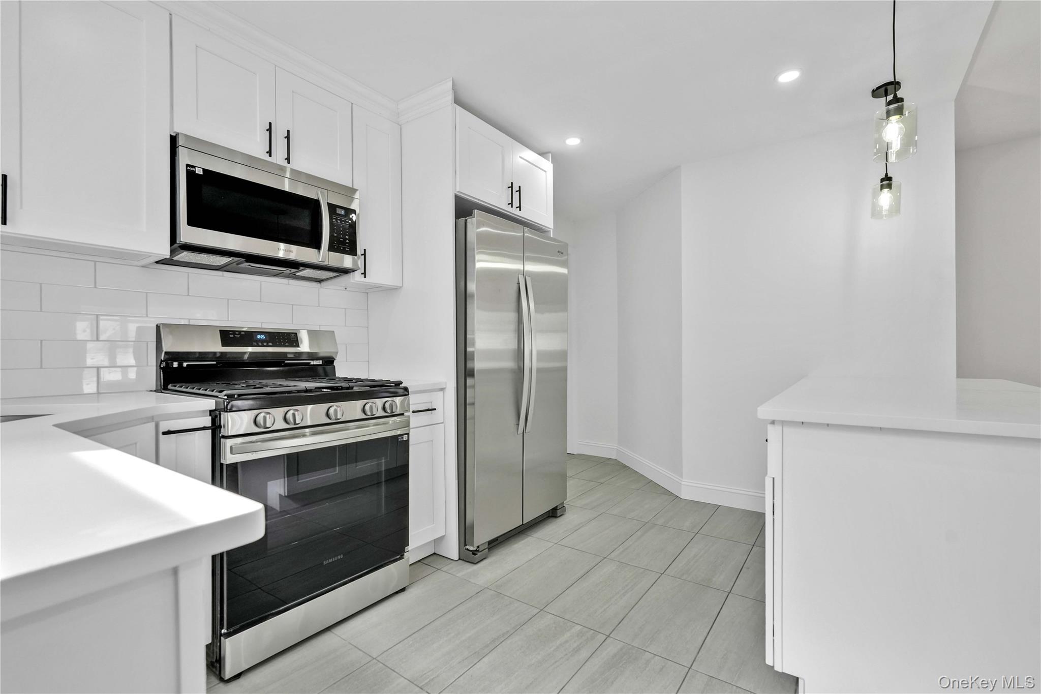 Single Family 191st  Queens, NY 11413, MLS-967476-30