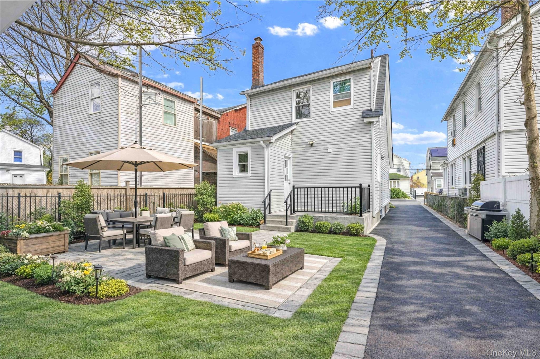 Single Family 191st  Queens, NY 11413, MLS-967476-38