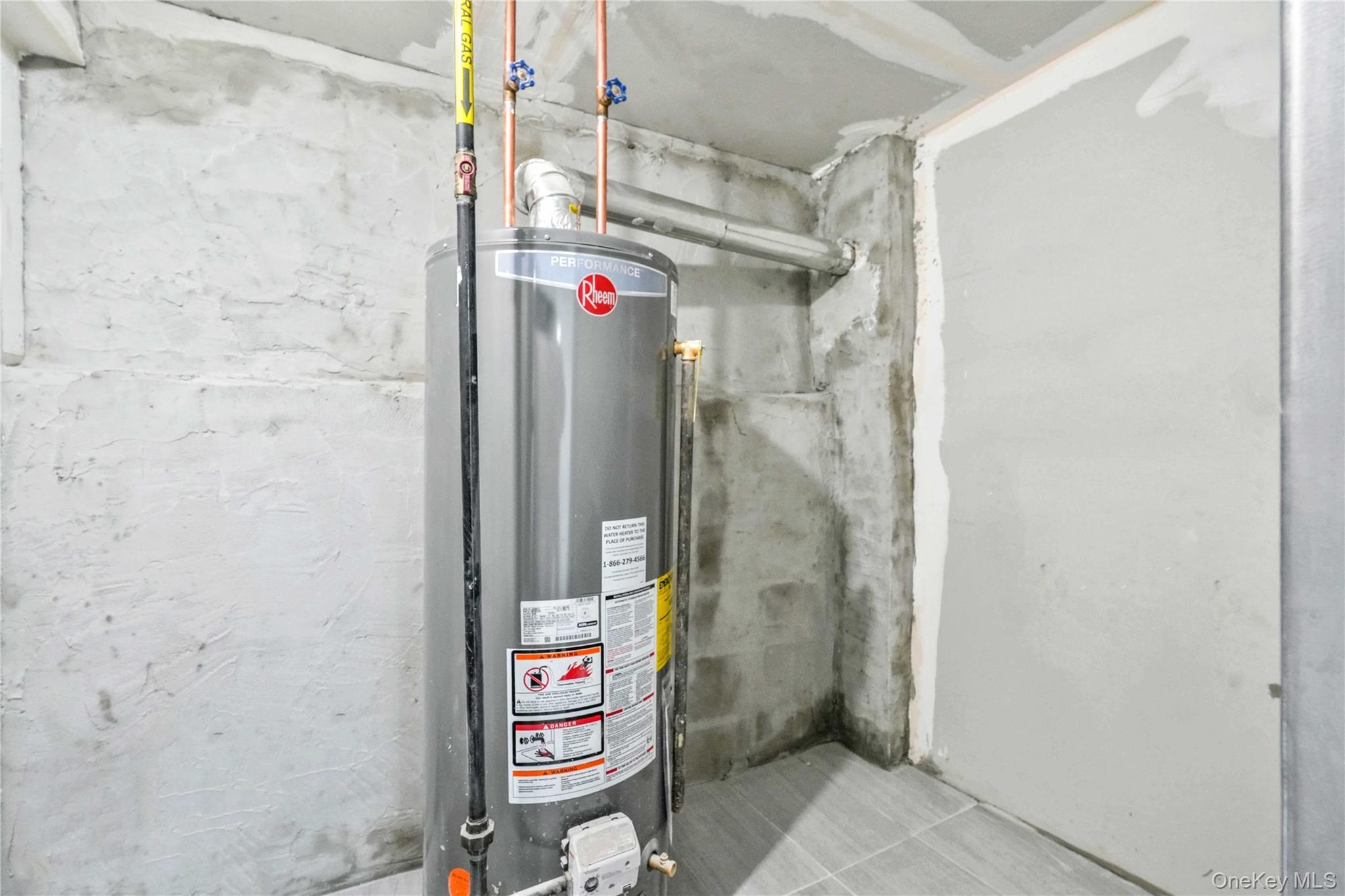 Single Family 191st  Queens, NY 11413, MLS-967476-40