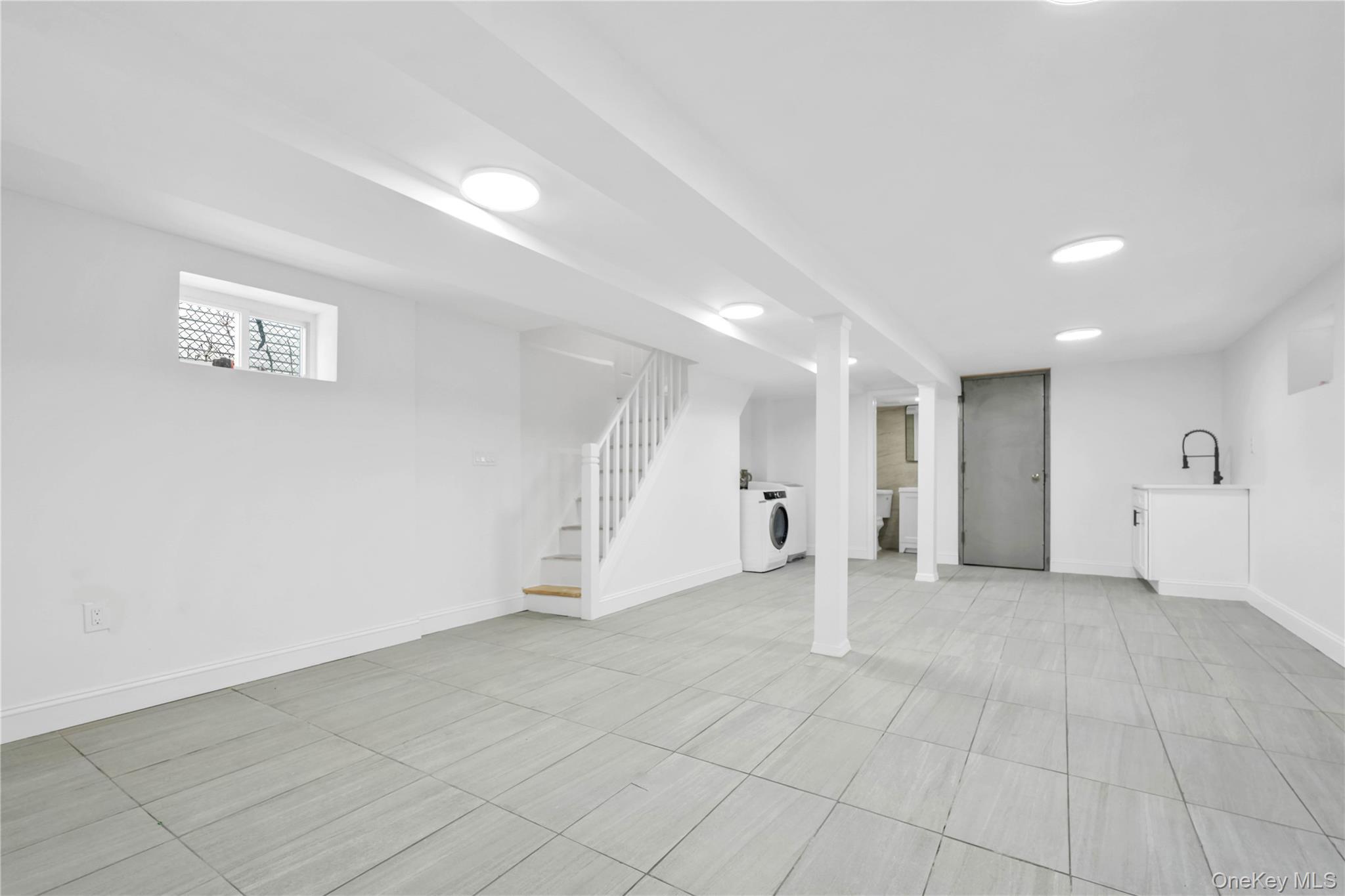 Single Family 191st  Queens, NY 11413, MLS-967476-43