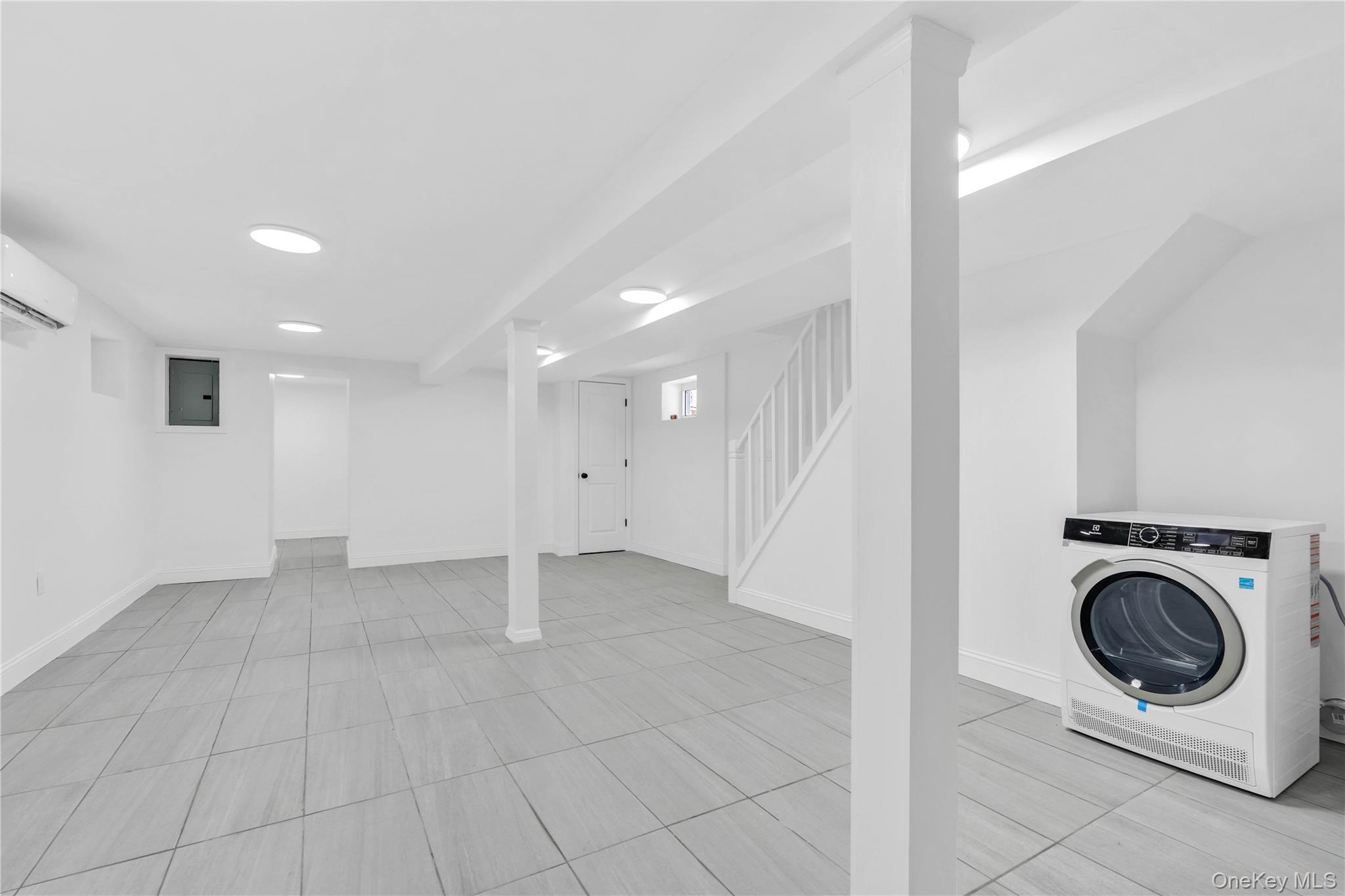 Single Family 191st  Queens, NY 11413, MLS-967476-45