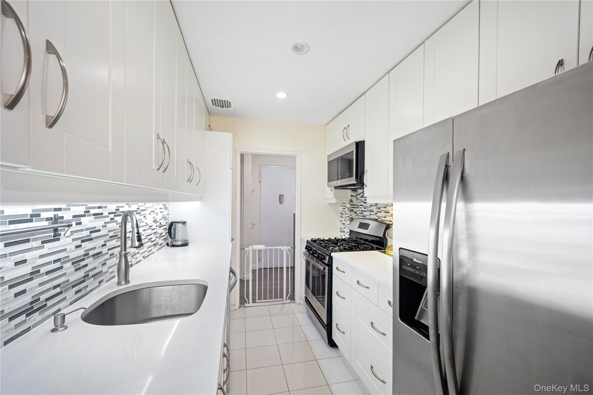 Coop Bell Queens, NY 11364, MLS-967480-6