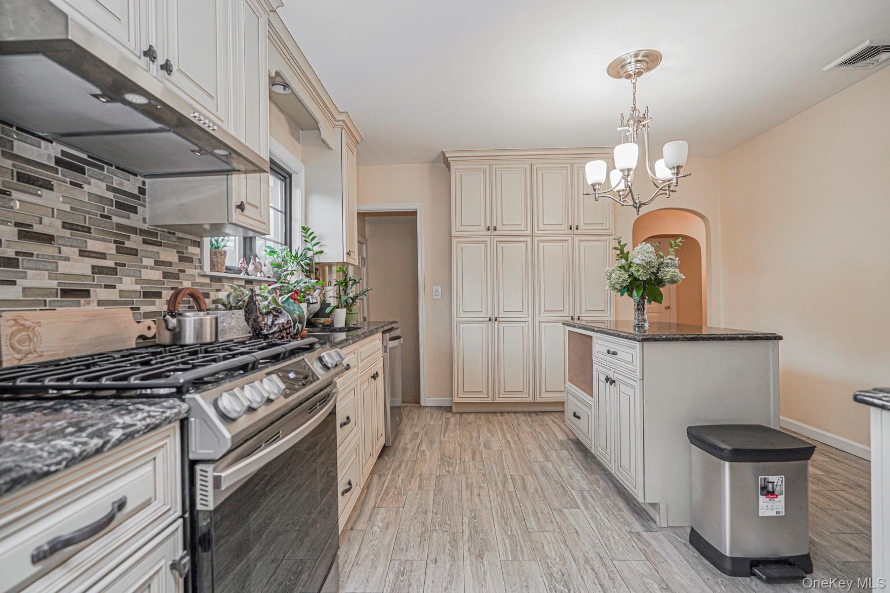 Single Family Brentwood  Staten Island, NY 10301, MLS-967496-12