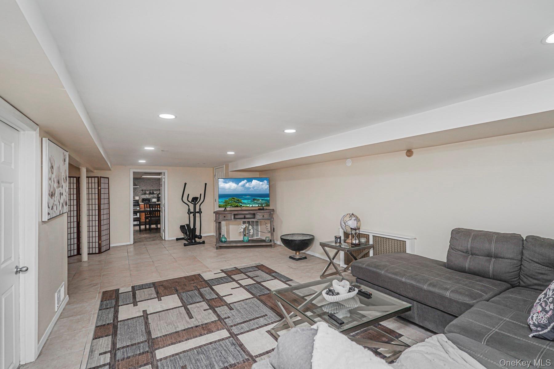 Single Family Brentwood  Staten Island, NY 10301, MLS-967496-22