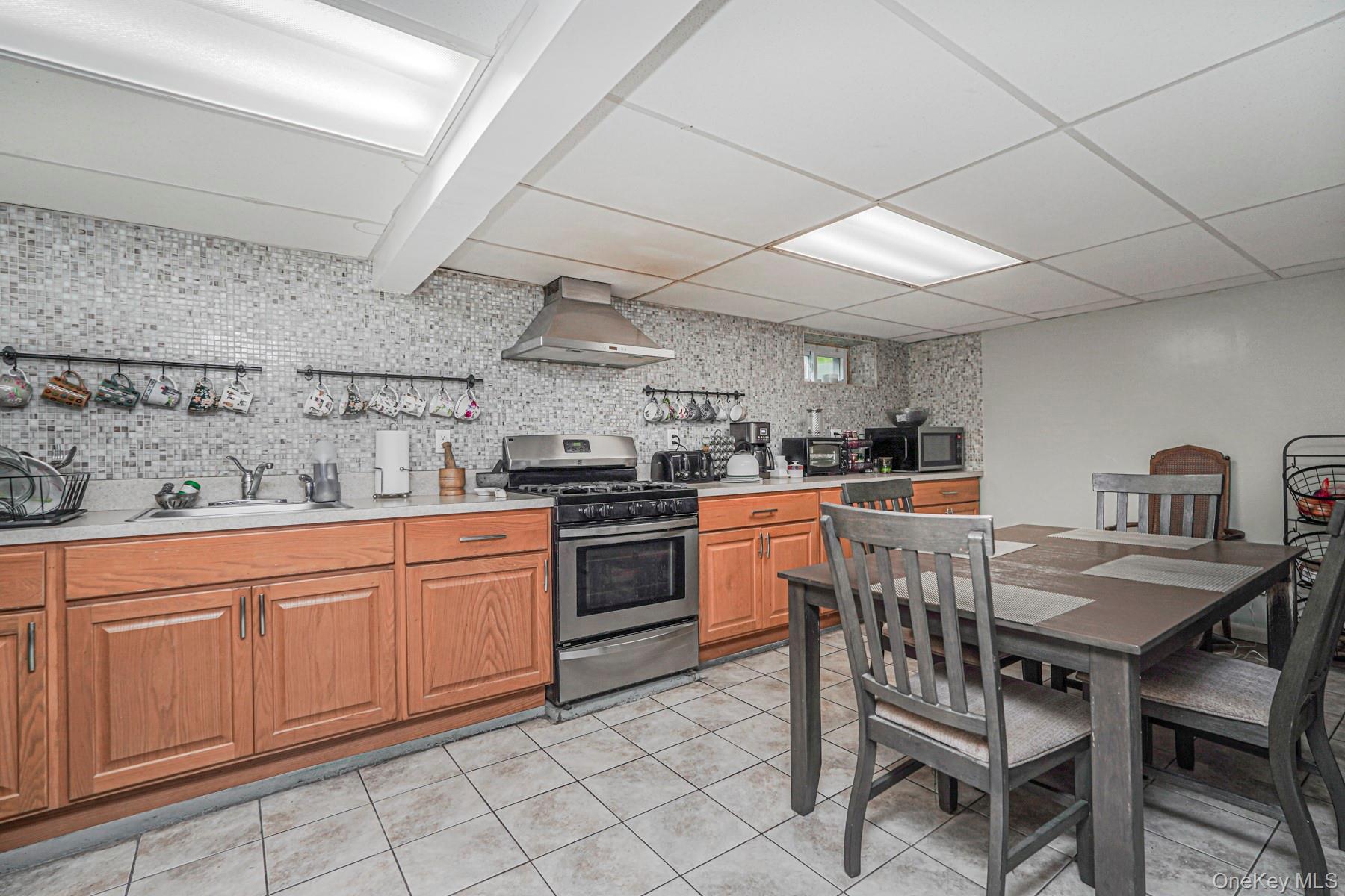 Single Family Brentwood  Staten Island, NY 10301, MLS-967496-26