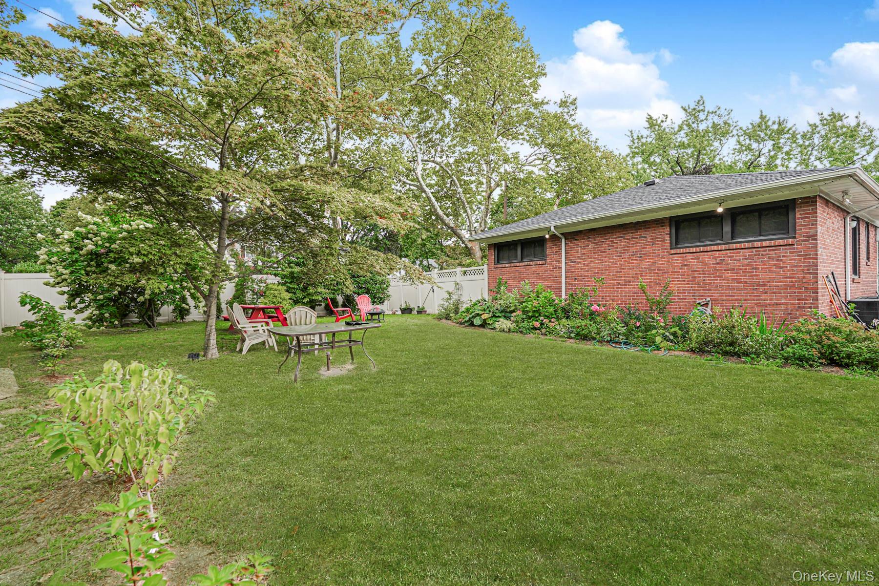 Single Family Brentwood  Staten Island, NY 10301, MLS-967496-29