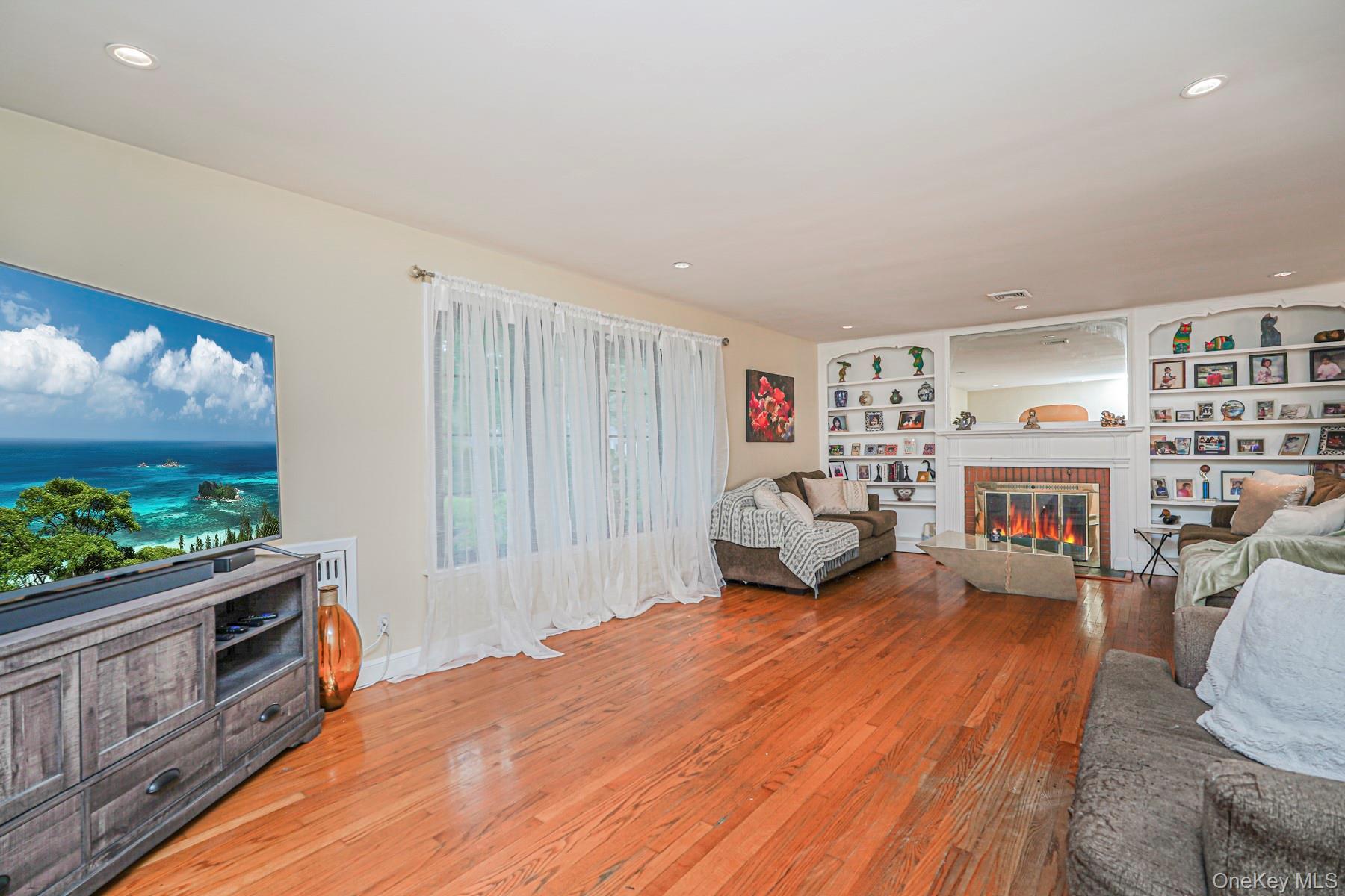 Single Family Brentwood  Staten Island, NY 10301, MLS-967496-7