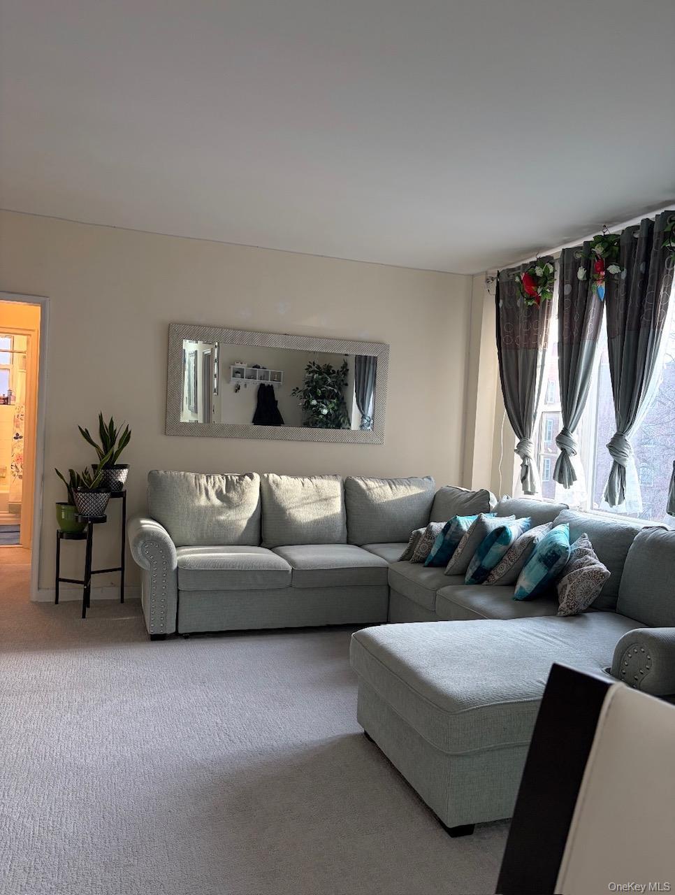 Coop Pelham  Westchester County, NY 10805, MLS-967506-16