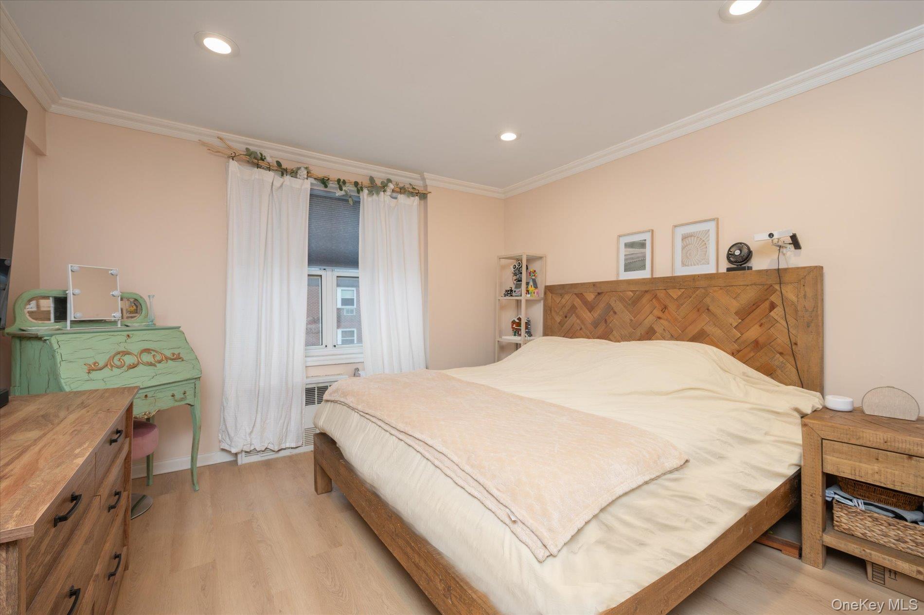 Coop Shore  Nassau County, NY 11561, MLS-967507-16