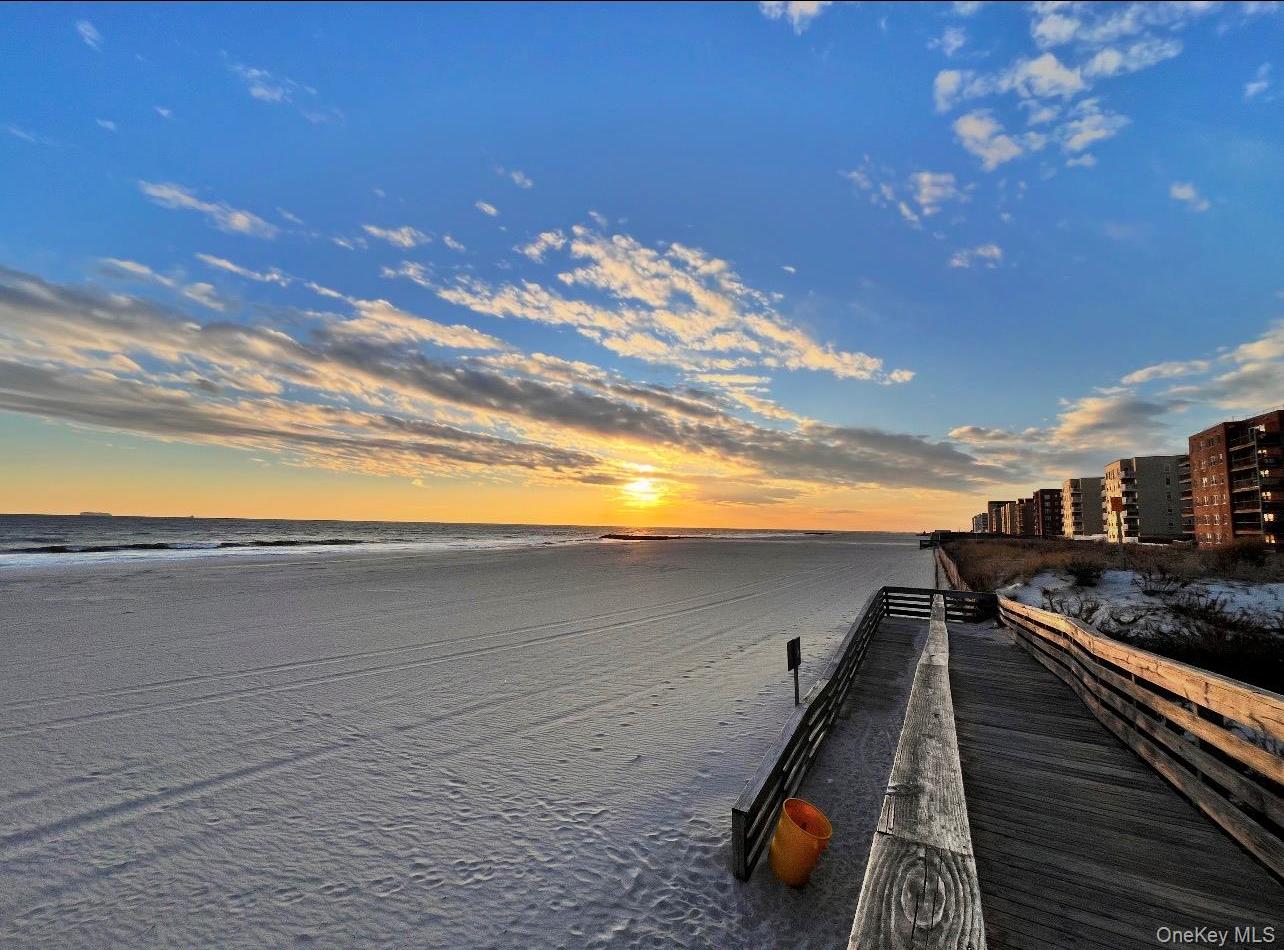 Coop Shore  Nassau County, NY 11561, MLS-967507-27