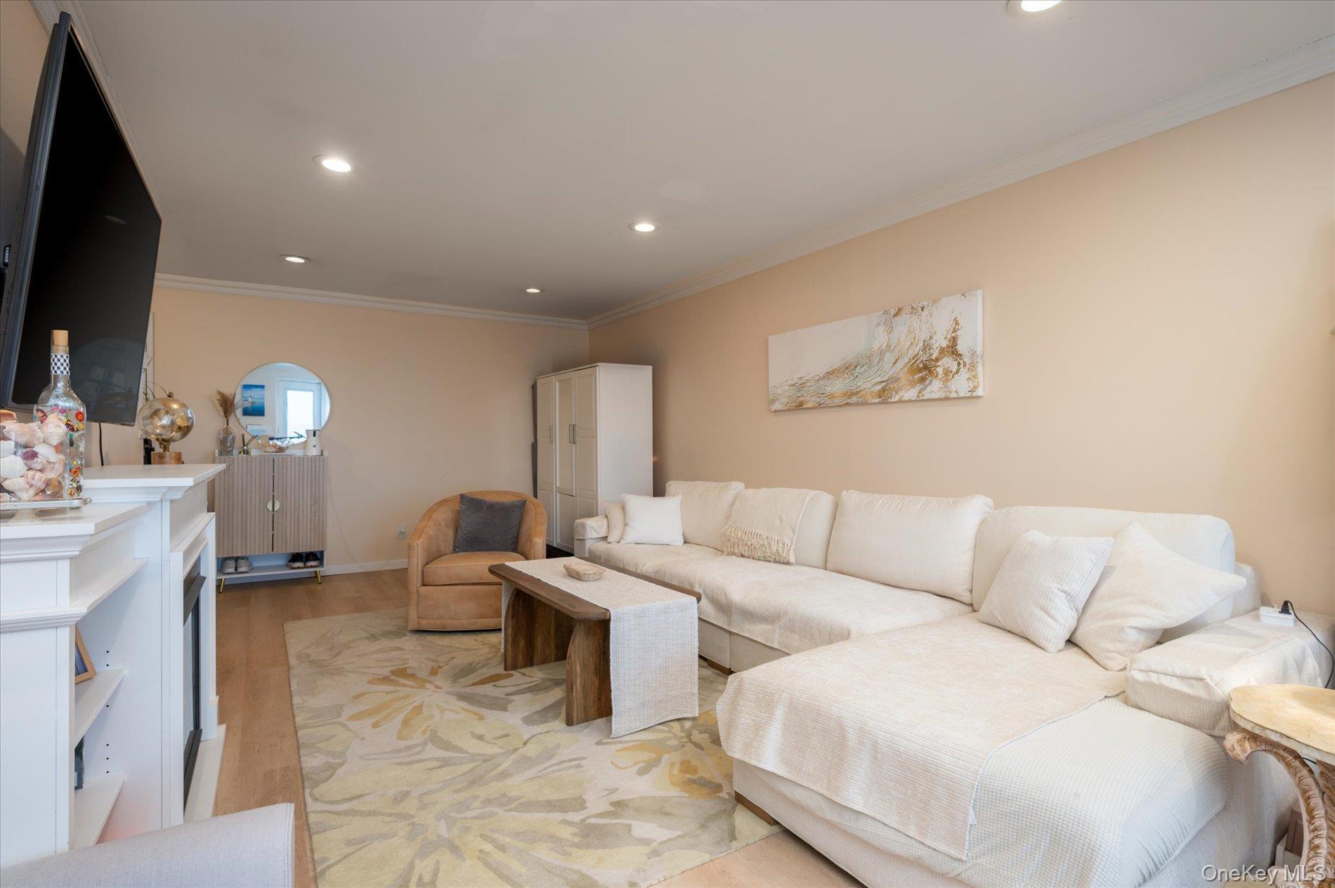 Coop Shore  Nassau County, NY 11561, MLS-967507-7