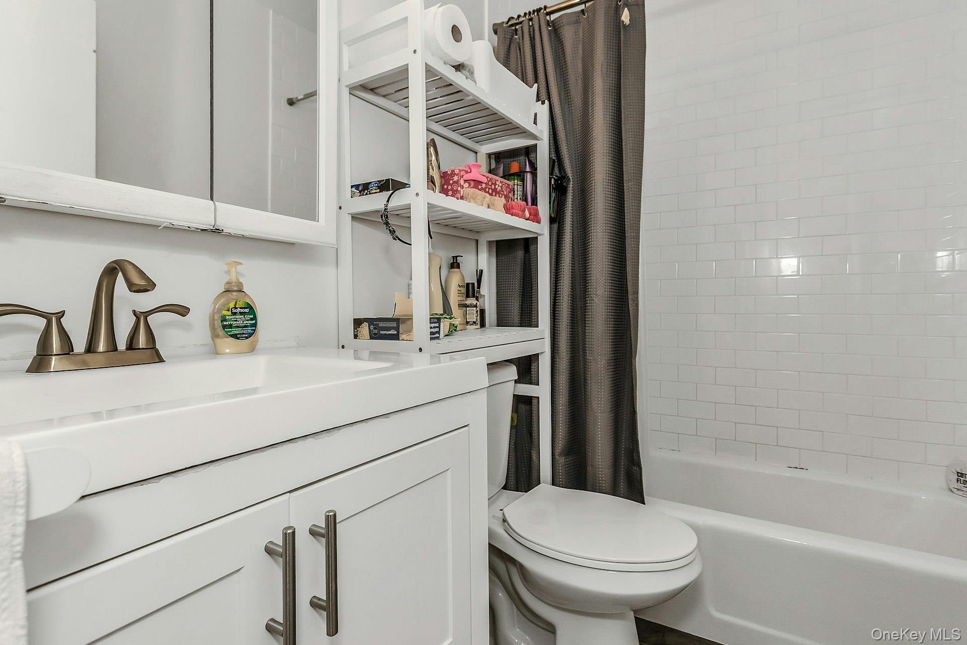 Condo Bay Club  Queens, NY 11360, MLS-967551-17