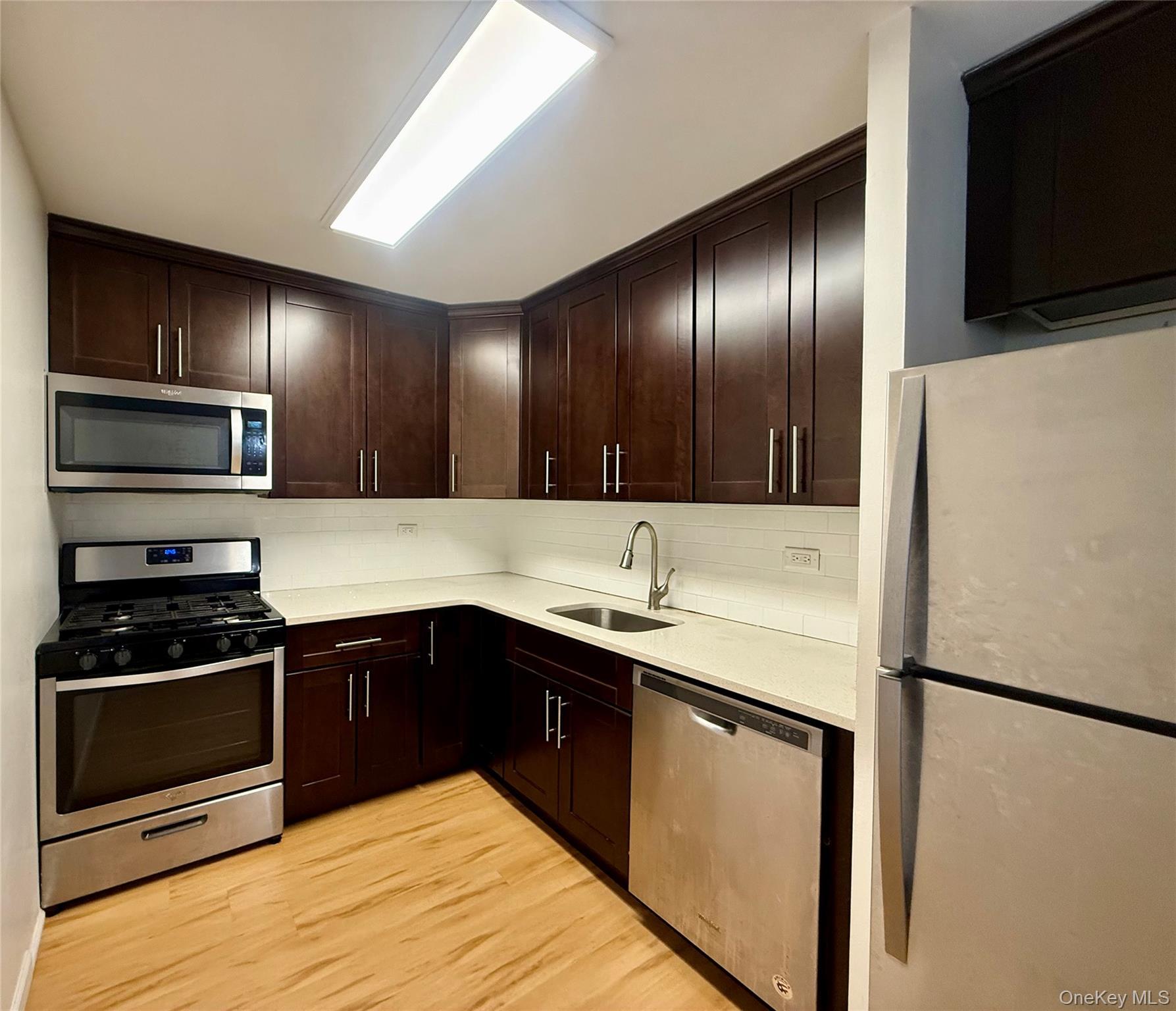 Condo Bay Club  Queens, NY 11360, MLS-967551-9