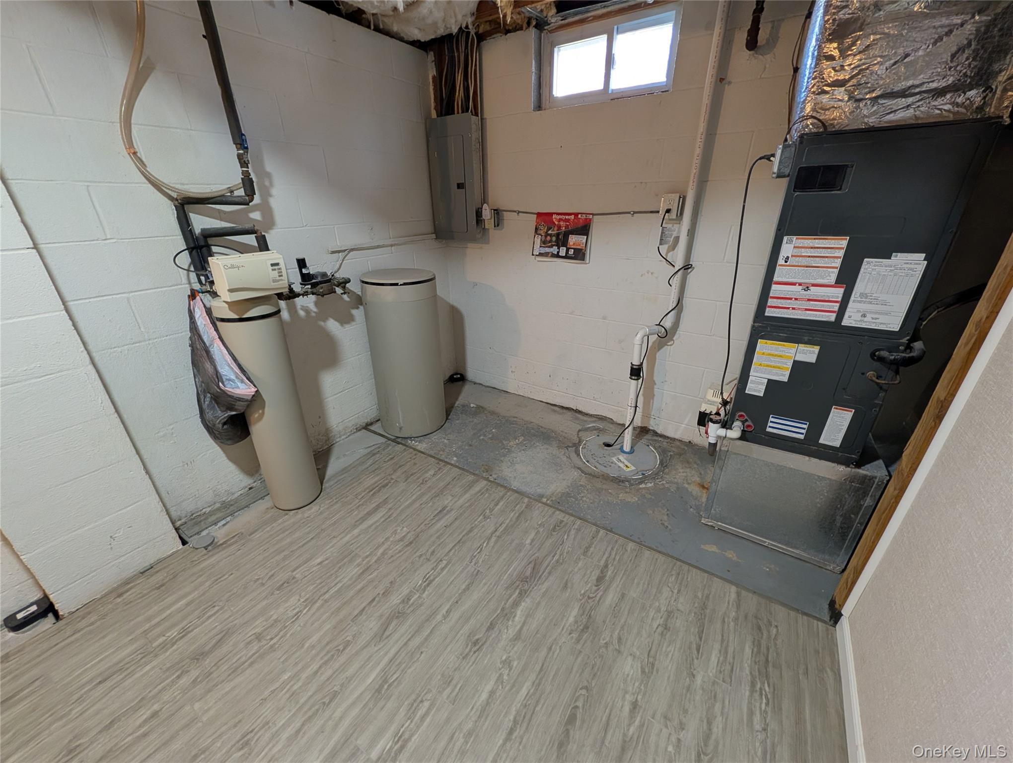 Single Family Hilltop  Dutchess County, NY 12524, MLS-967552-15