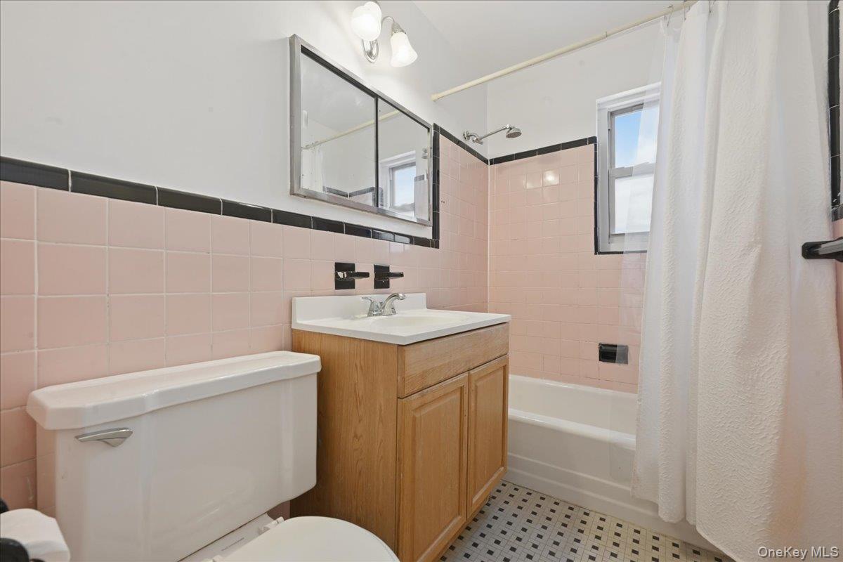 Coop 212th Queens, NY 11360, MLS-967561-18