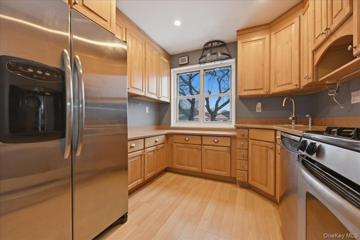 Coop 212th Queens, NY 11360, MLS-967561-7