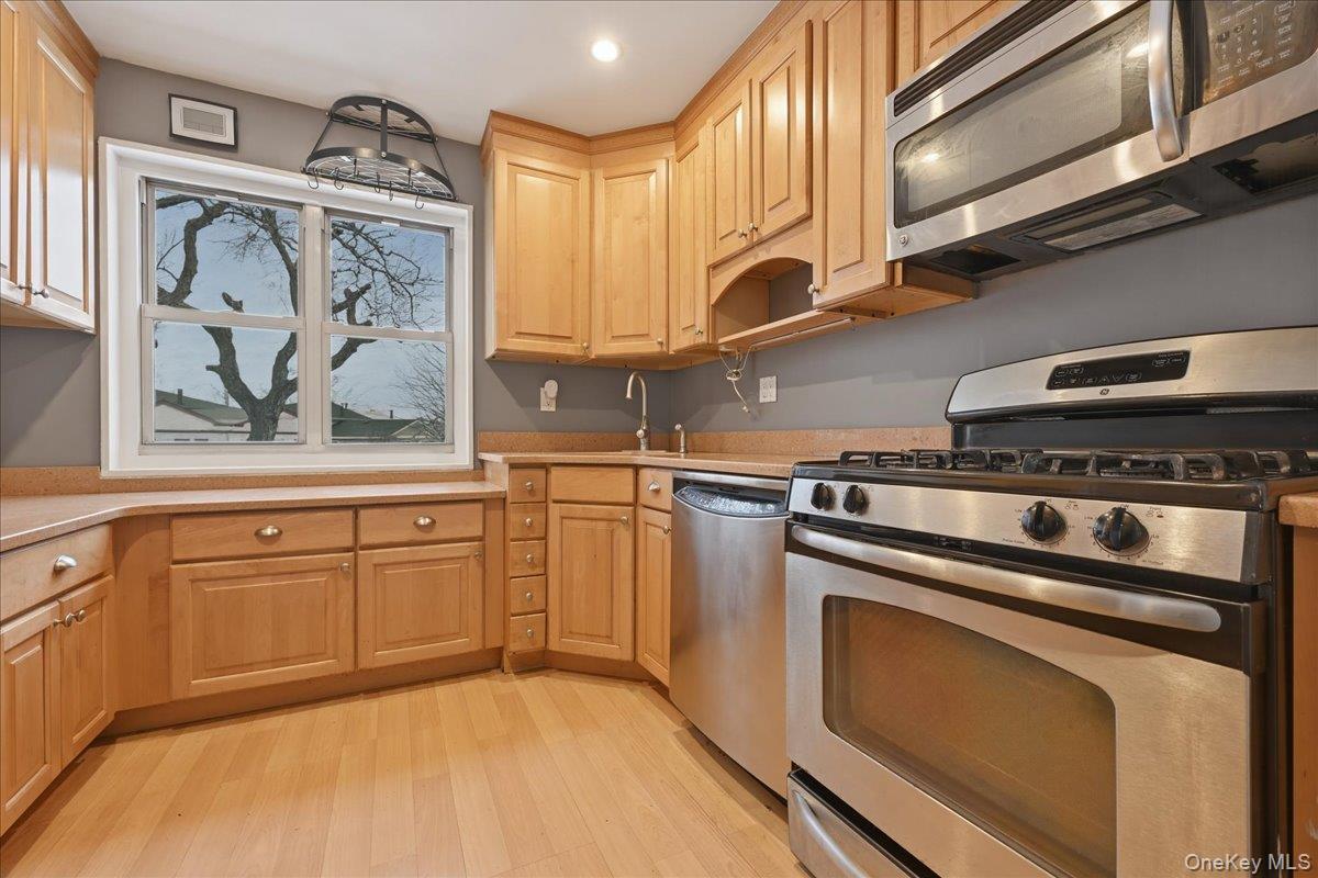 Coop 212th Queens, NY 11360, MLS-967561-9